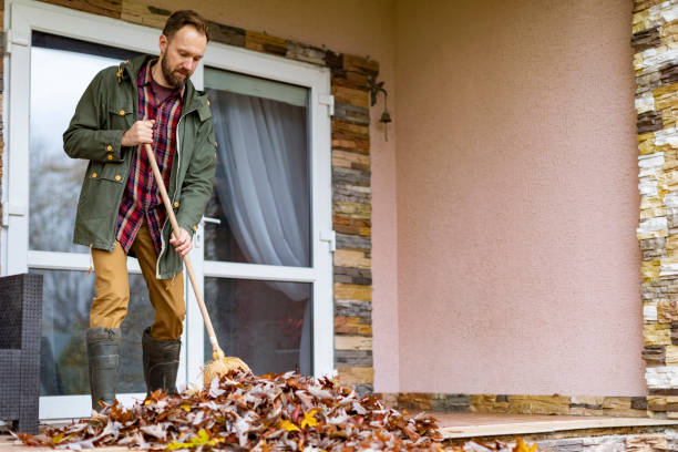 Best Yard Cleanup Services  in Belleair, FL